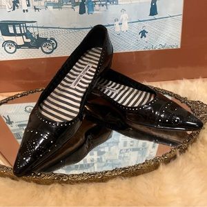 MANOLO BLAHNIK “Petunia” brogue patent flats